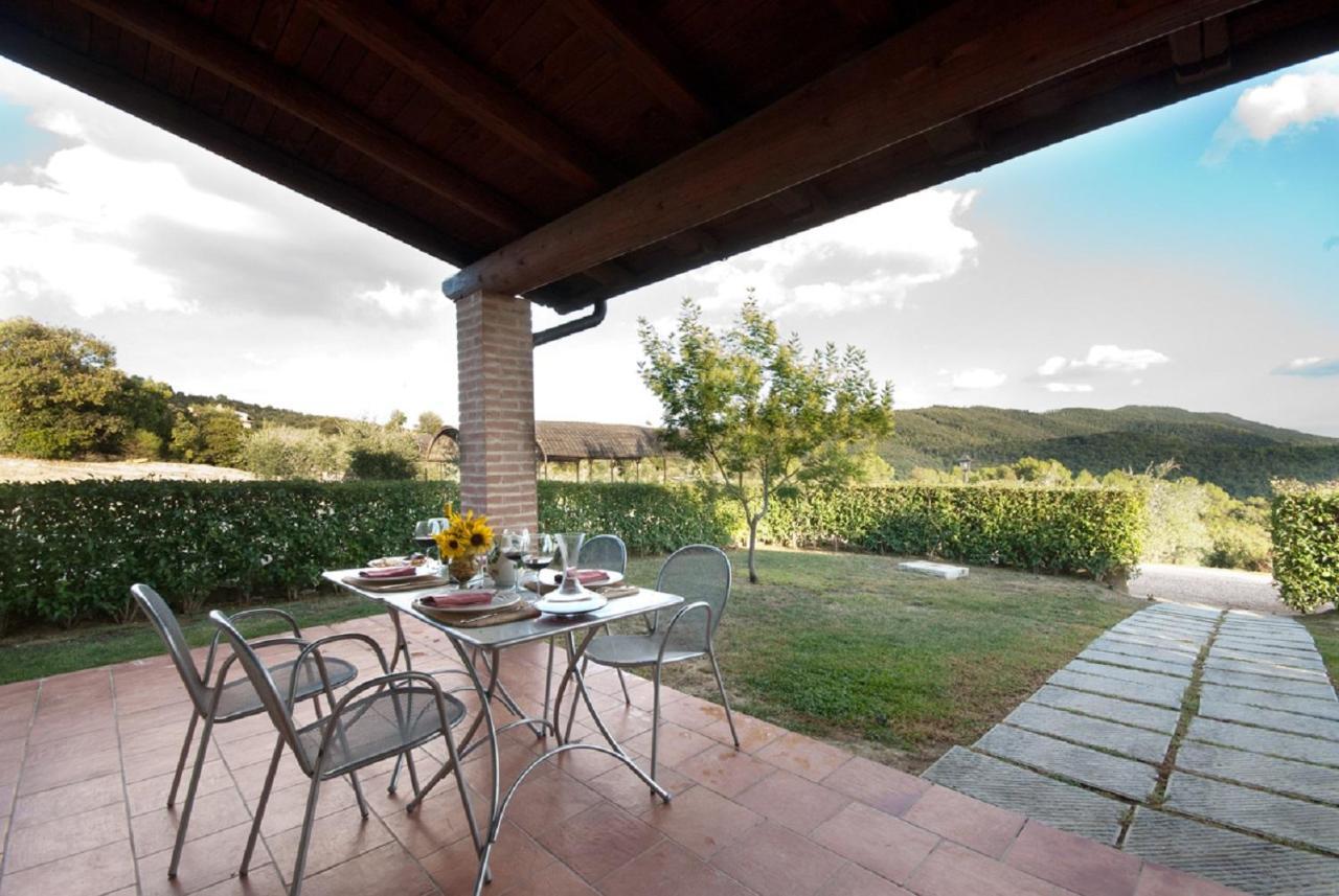 Tenuta Di Forte Sorgnano Gualdo Cattaneo Δωμάτιο φωτογραφία