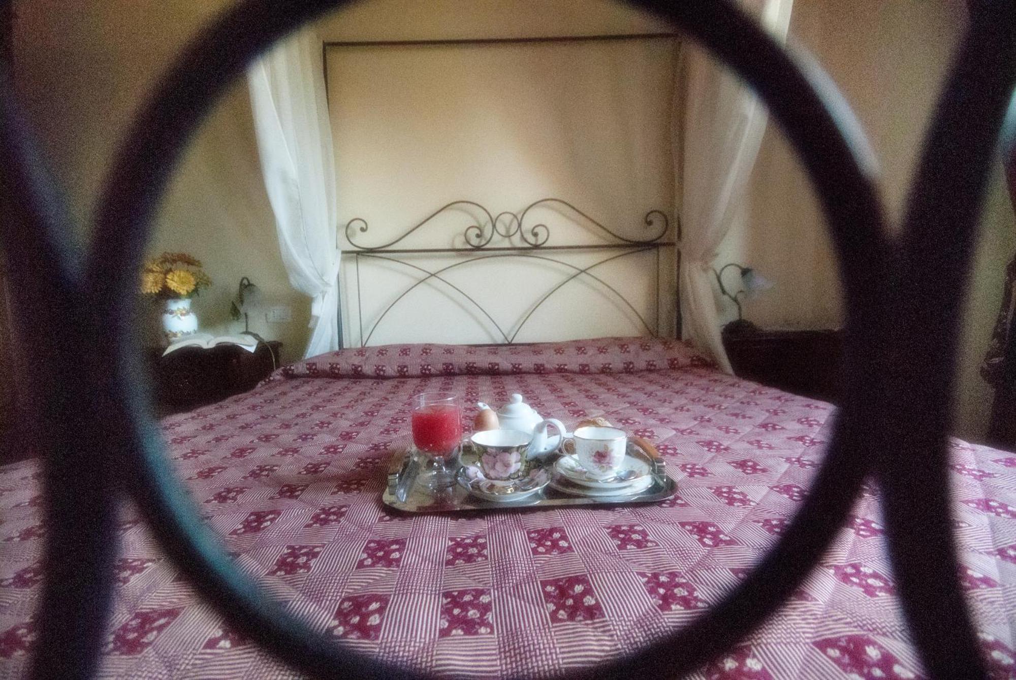 Tenuta Di Forte Sorgnano Gualdo Cattaneo Δωμάτιο φωτογραφία